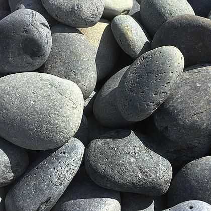 Black beach - cobble - decorative ground cover