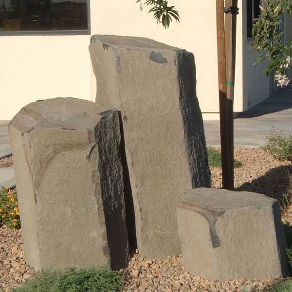 Columns to reduce drought with xeriscape