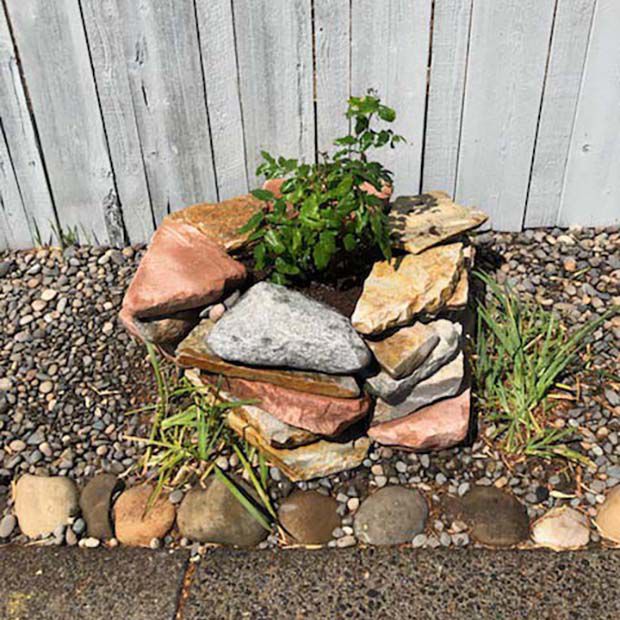 Create gardens with a DIY retaining wall