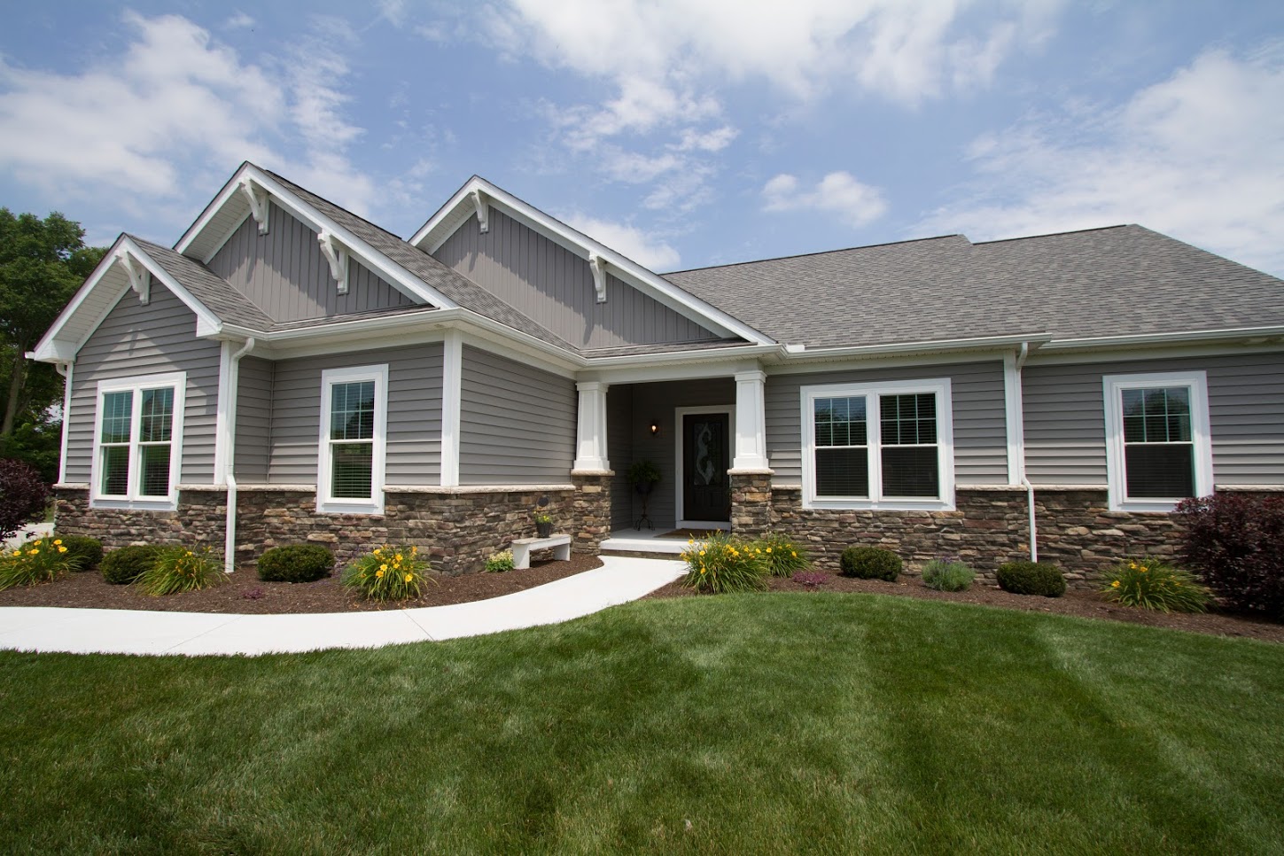 Ledgestone Flats - Saginaw