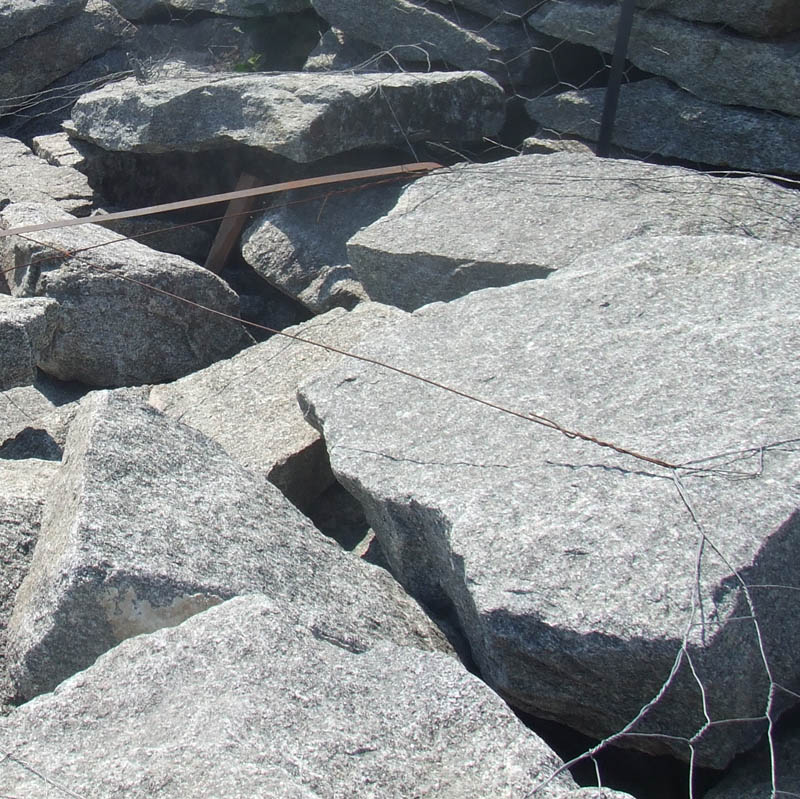 Mountain Ash Granite Sq Shldr 3-5&quot; Select