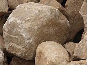 Country Cream Limestone Boulders